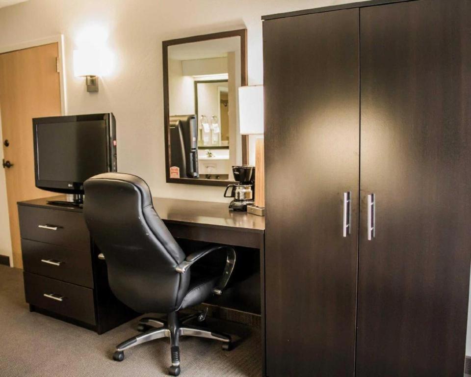Sleep Inn Geistown Ngoại thất bức ảnh
